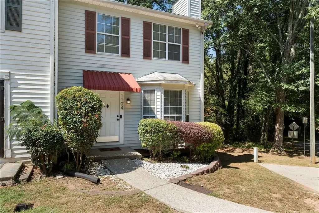 1104 Huntington Trace Se, Smyrna, GA 30082 - Image #1