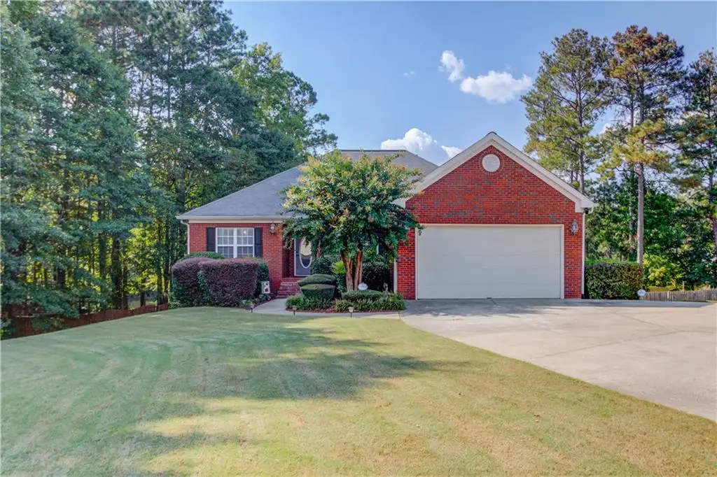 3865 Weeping Willow Lane, Loganville, GA 30052 - Image #1