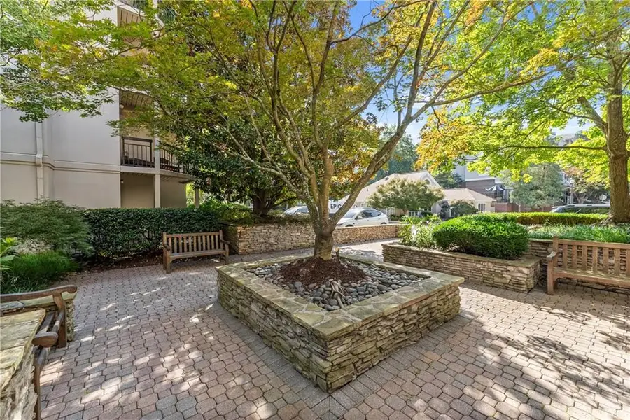 1406 River Green Drive Nw, Atlanta, GA 30327 - Image #2