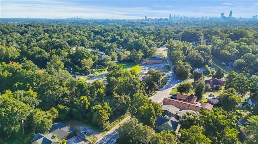 2047 Joseph E Boone Boulevard Nw, Atlanta, GA 30314 - Image #3