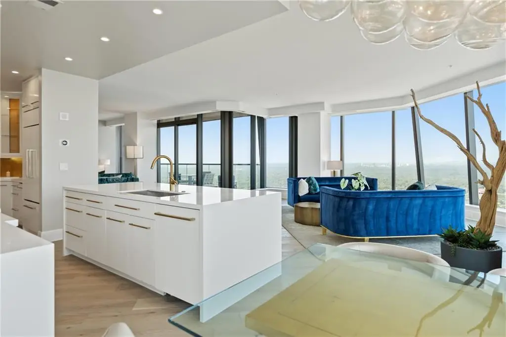 3344 Peachtree Road Ne #4202, Atlanta, GA 30326 - Image #1