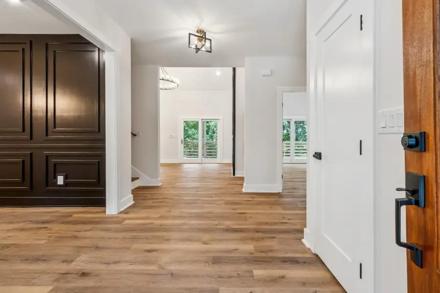 613 Ann Court, Woodstock, GA 30188 - Image #3