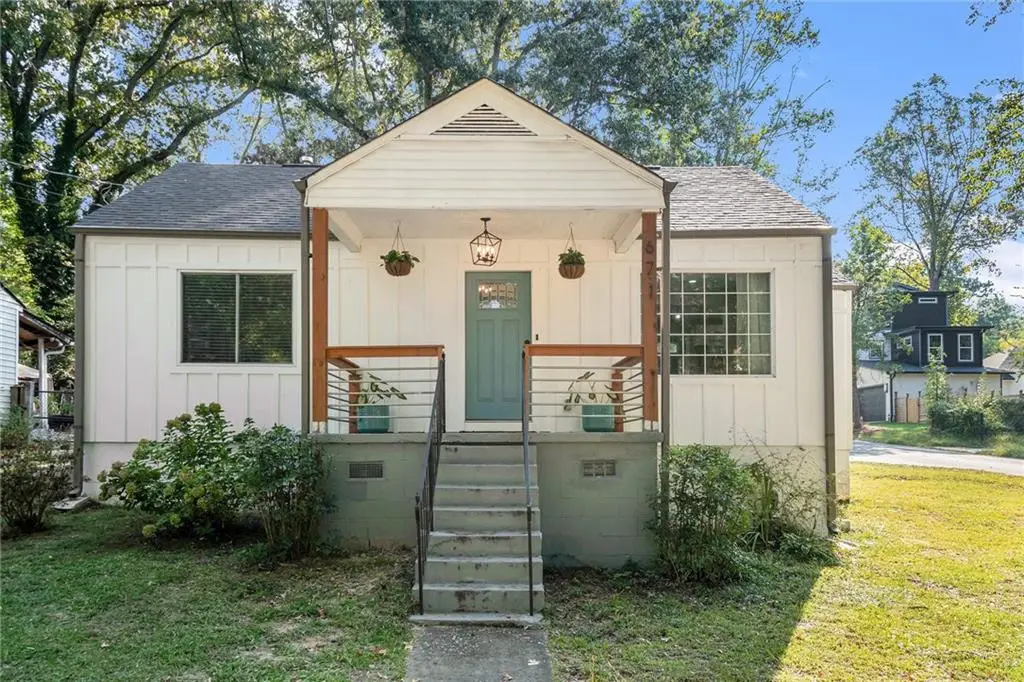 671 Center Hill Avenue Nw, Atlanta, GA 30318 - Image #1