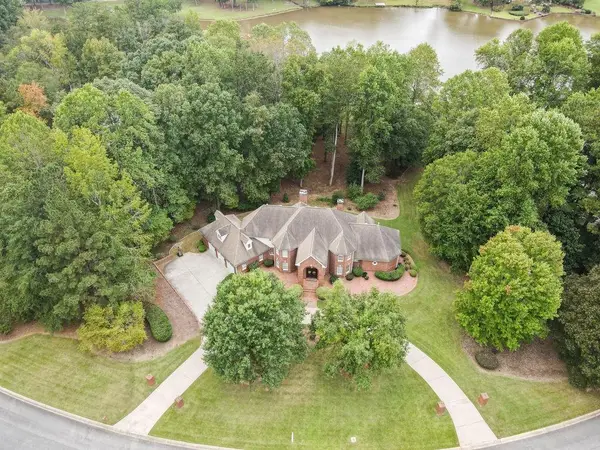 120 Island Cove Drive, Newnan, GA 30263