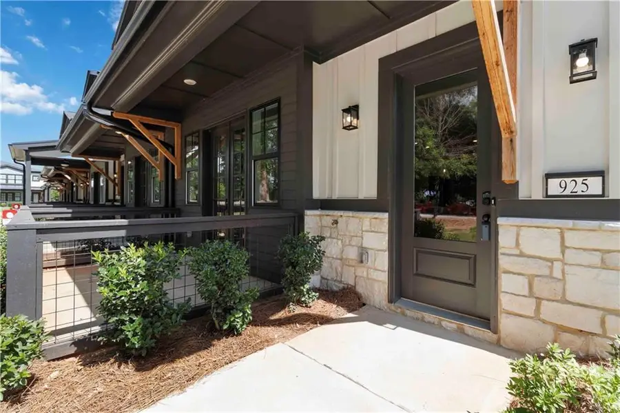 925 Willingham Drive #13, Hapeville, GA 30354 - Image #2