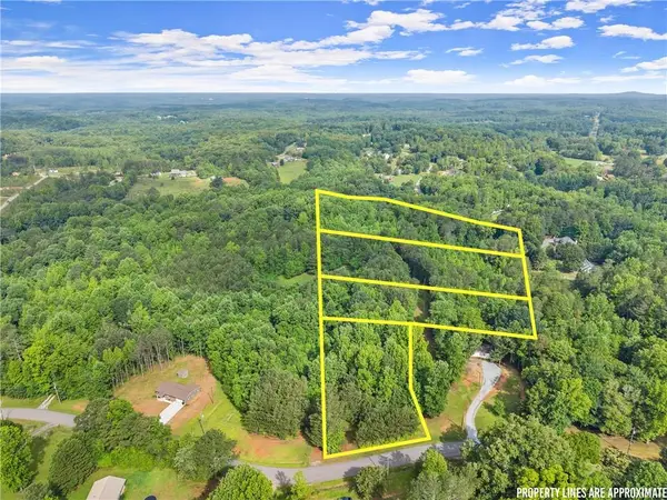 1 Yellow Creek, Gainesville, GA 30506