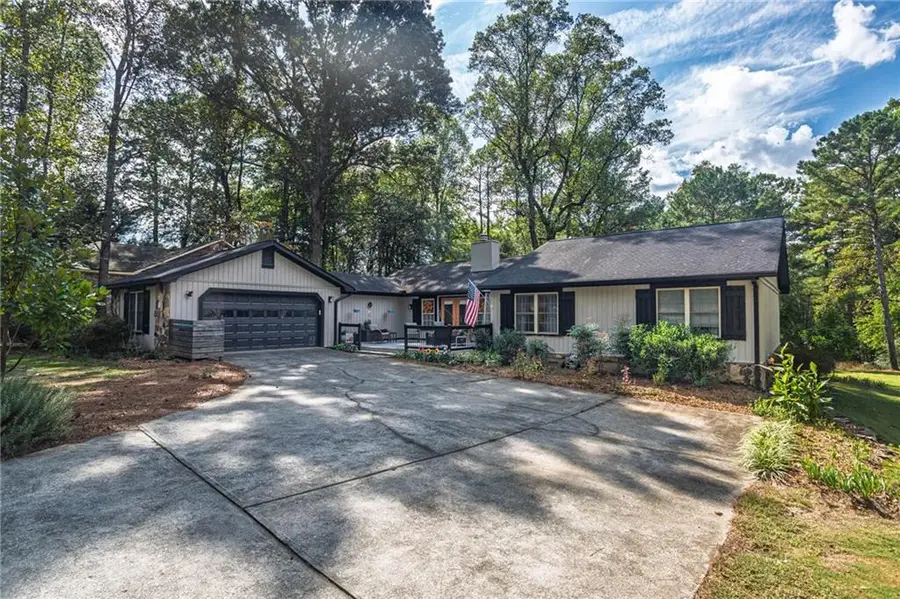 3725 Hunting Ridge Drive Sw, Lilburn, GA 30047 - Image #2