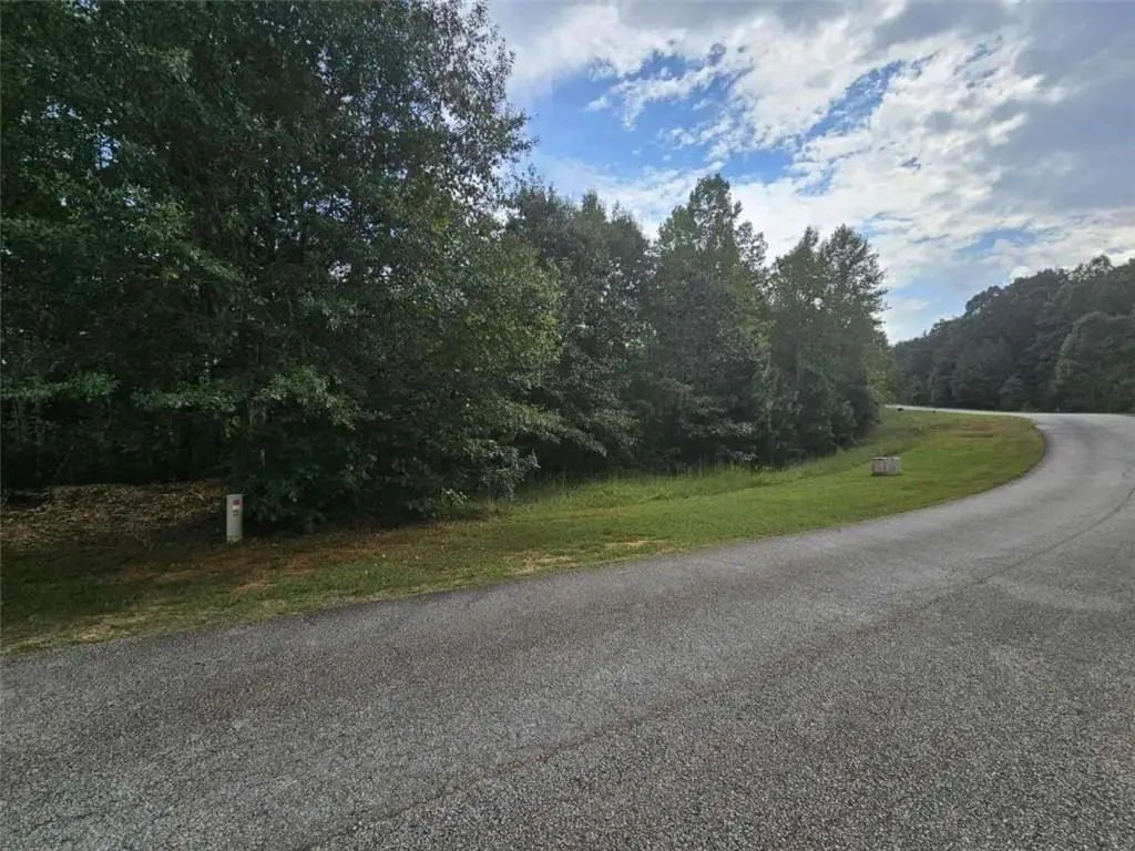 580 N Edgewater Trail N, Toccoa, GA 30577 - Image #1