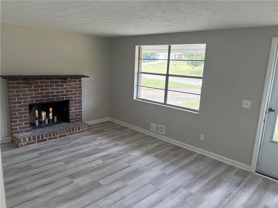 6045 S Bear Drive, Douglasville, GA 30135 - Image #3