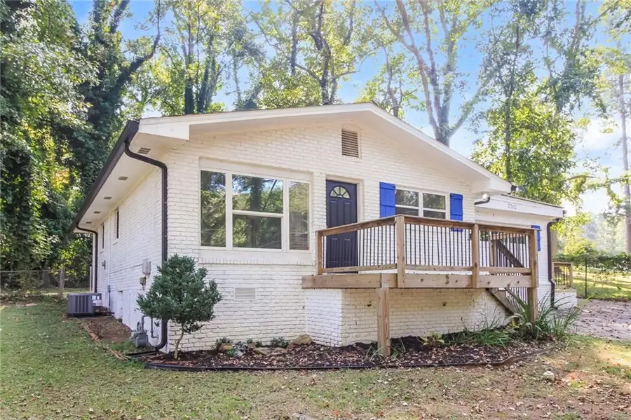 2362 Macon Drive Sw, Atlanta, GA 30315 - Image #2