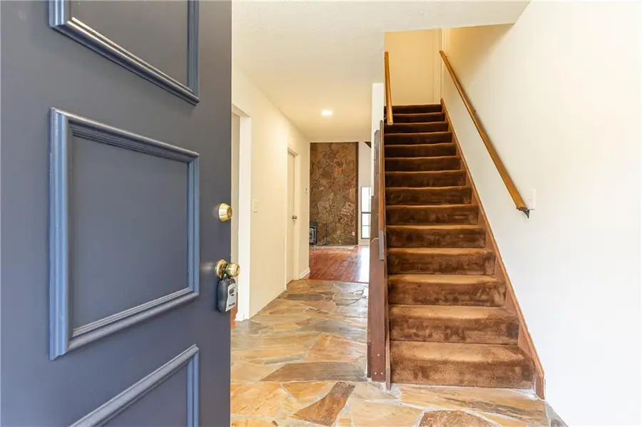 4268 Rocky Ledge Way, Snellville, GA 30039 - Image #3