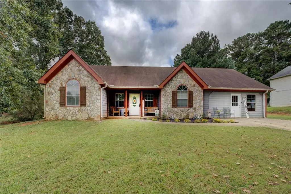 35 Cambridge Way, Covington, GA 30016 - Image #1