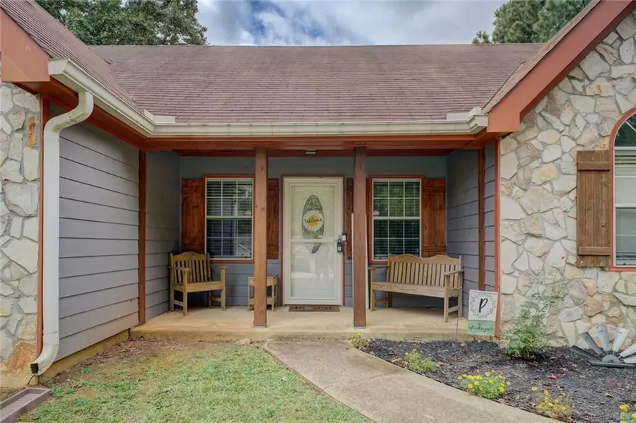 35 Cambridge Way, Covington, GA 30016 - Image #3