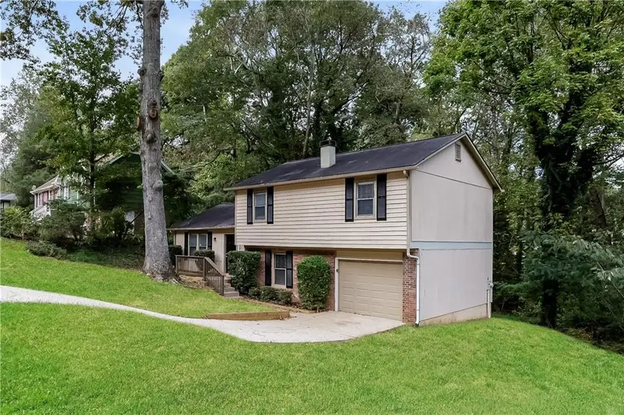 3352 Herrenhut Road, Lithonia, GA 30038 - Image #3