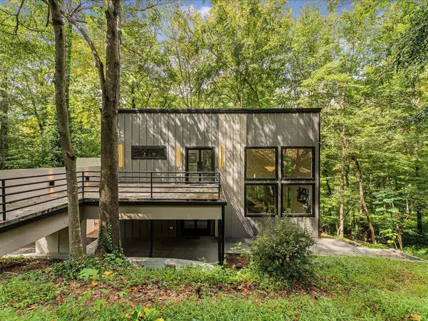 1153 Dawn View Lane Nw, Atlanta, GA 30327