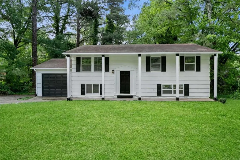 1386 Pineglen Drive, Riverdale, GA 30296 - Image #1