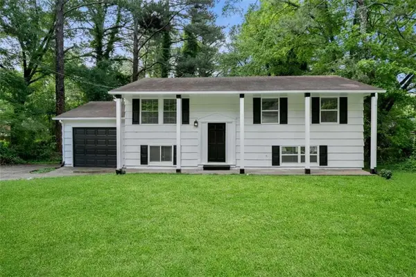 1386 Pineglen Drive, Riverdale, GA 30296