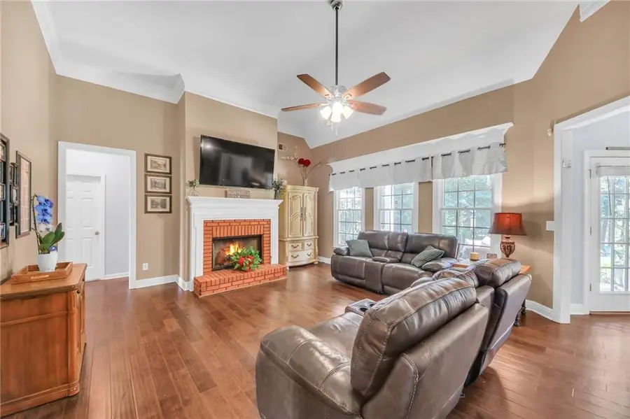 405 Mallory Circle, Loganville, GA 30052 - Image #3