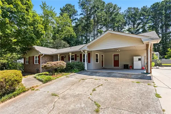 824 Hickory Ridge Road Sw, Lilburn, GA 30047