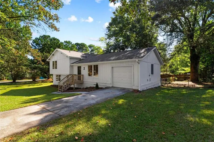 489 Village Run, Lawrenceville, GA 30046 - Image #2