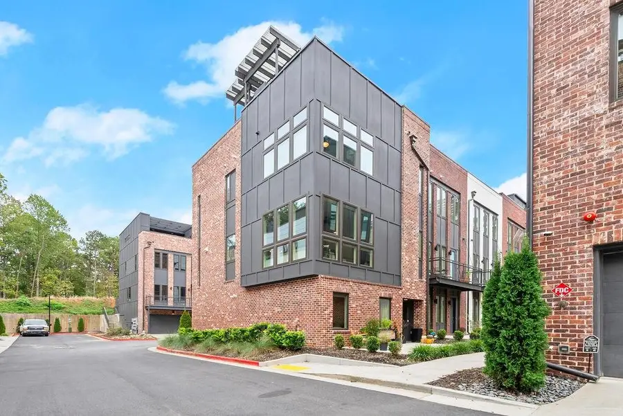 1256 Chelsea Circle Nw, Atlanta, GA 30318 - Image #2