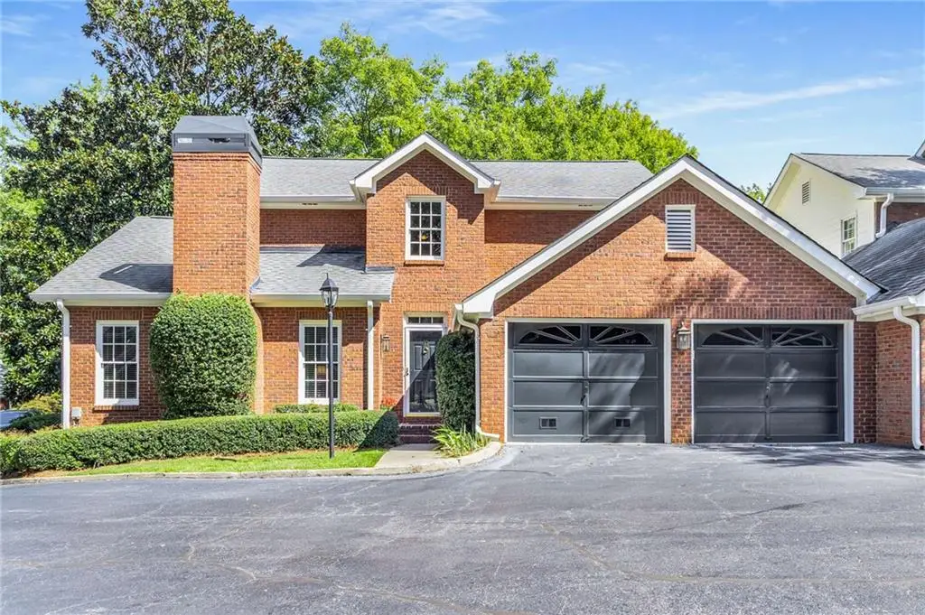 11 Pointe Terrace Se, Atlanta, GA 30339 - Image #1