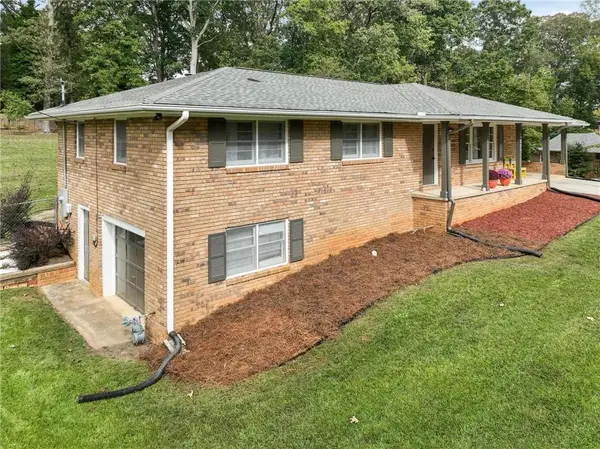 900 Tranquil Drive, Austell, GA 30106