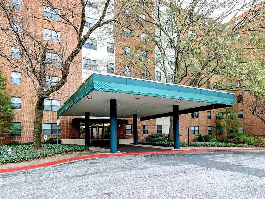 2965 Pharr Court South Sw #119, Atlanta, GA 30305 - Image #2