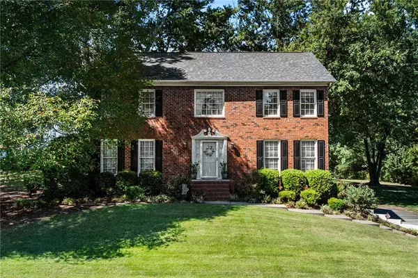 2451 Meadowglen Trail, Snellville, GA 30078