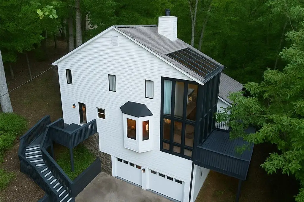 894 Lake Arrowhead Drive, Waleska, GA 30183 - Image #1