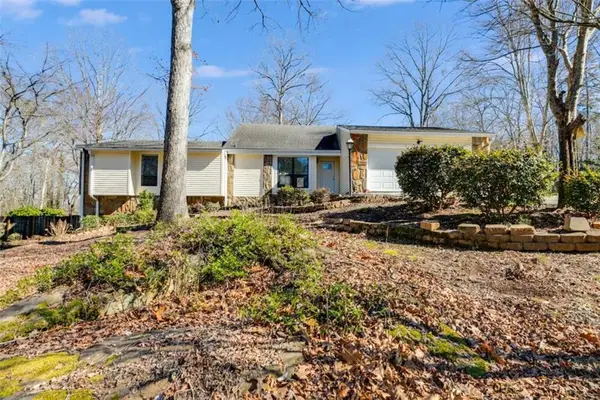 9760 Greenside Way, Douglasville, GA 30135