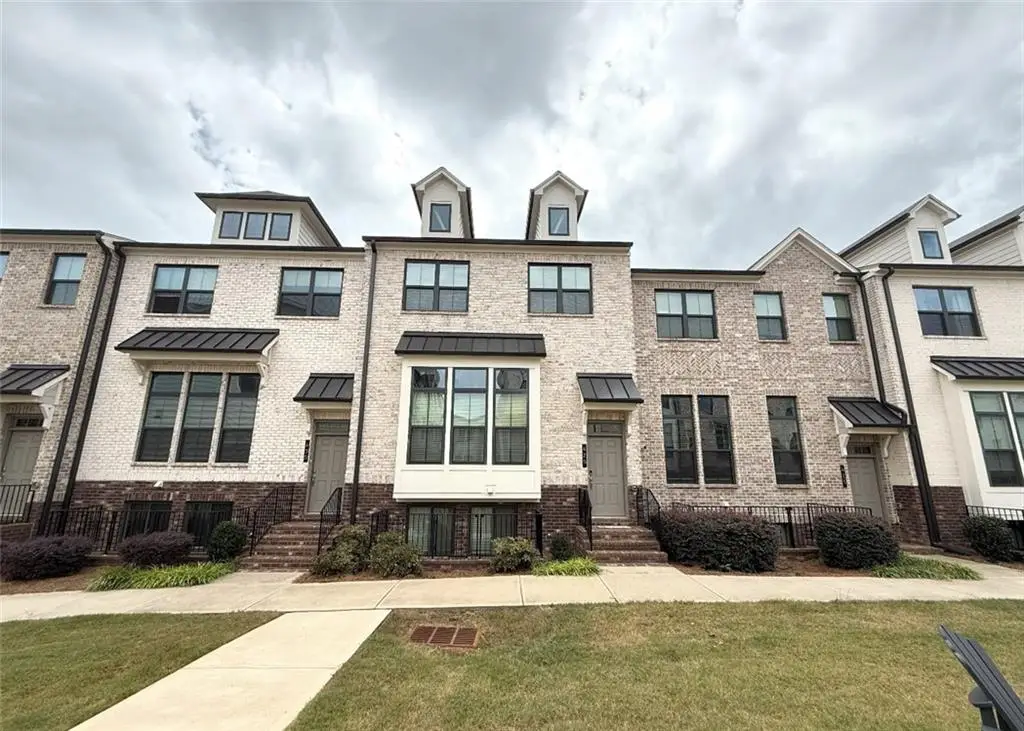 425 Fair View Circle, Roswell, GA 30076 - Image #1