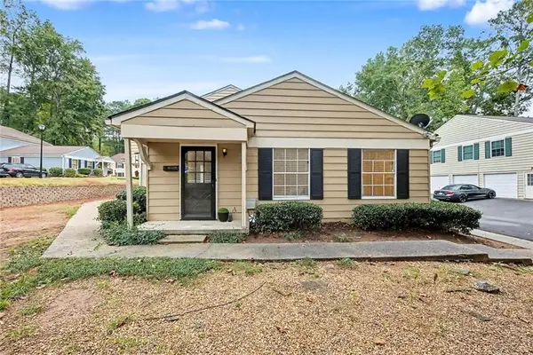 1300 Surrey Lane Sw, Marietta, GA 30008