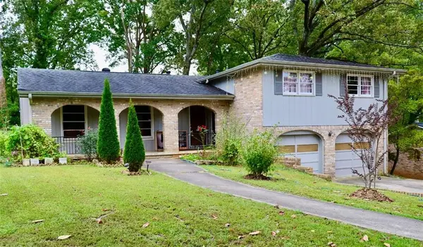 4027 Stoneview Circle, Stone Mountain, GA 30083