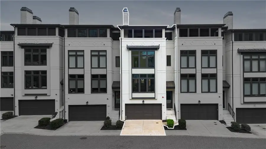 981 Laurel Court, Atlanta, GA 30326 - Image #2