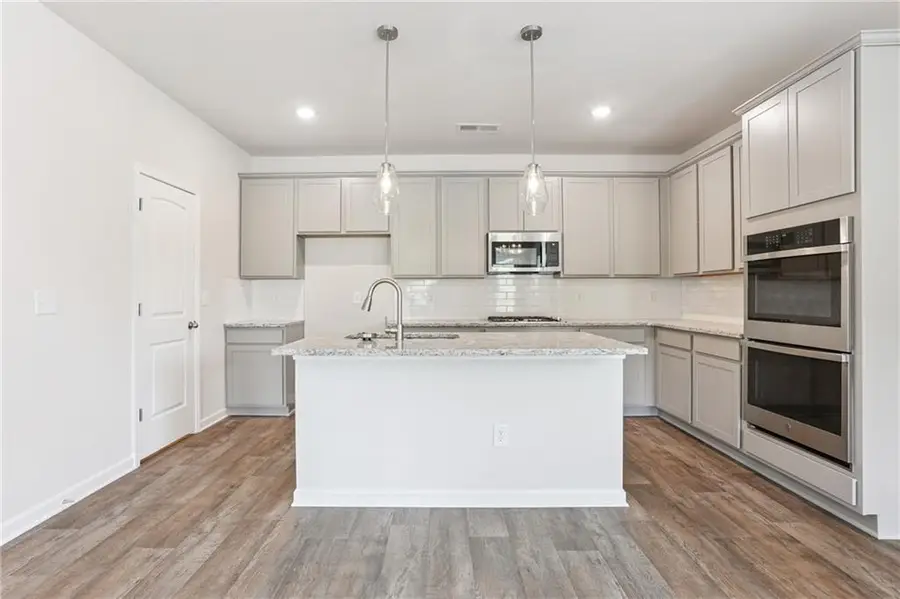 204 Orwell Drive, Social Circle, GA 30025 - Image #2