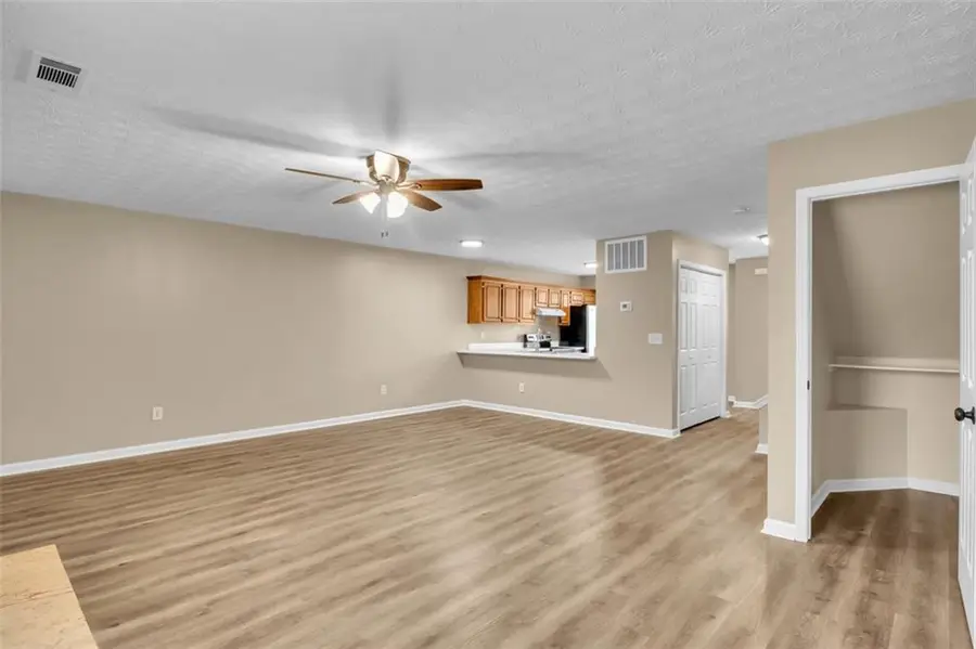 360 N Beach Court, Riverdale, GA 30274 - Image #3