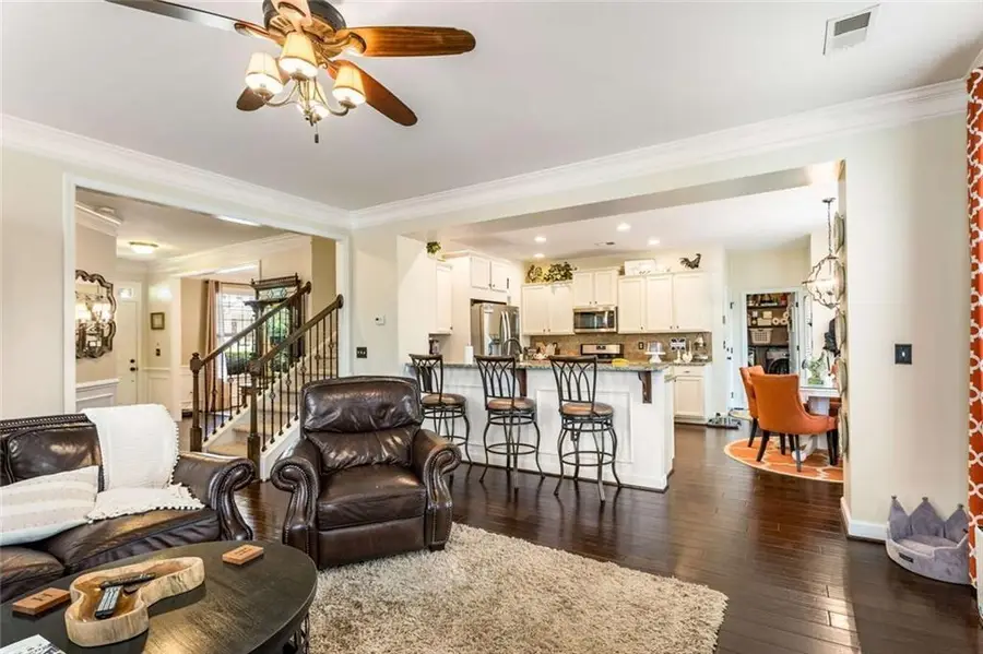 332 Rockmann Lane Sw, Marietta, GA 30064 - Image #2