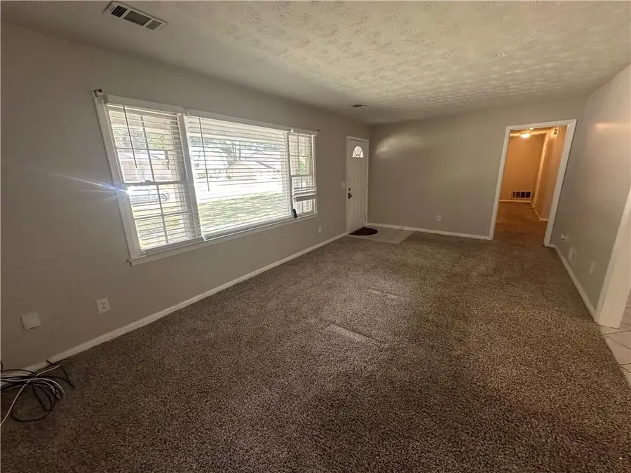 727 S Carter Drive, Jonesboro, GA 30236 - Image #3