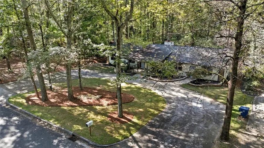 707 Sherwood Drive, Lawrenceville, GA 30046 - Image #3