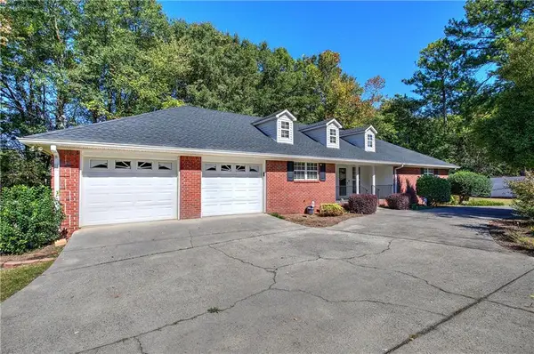 9 Greenbriar Avenue, Cartersville, GA 30120