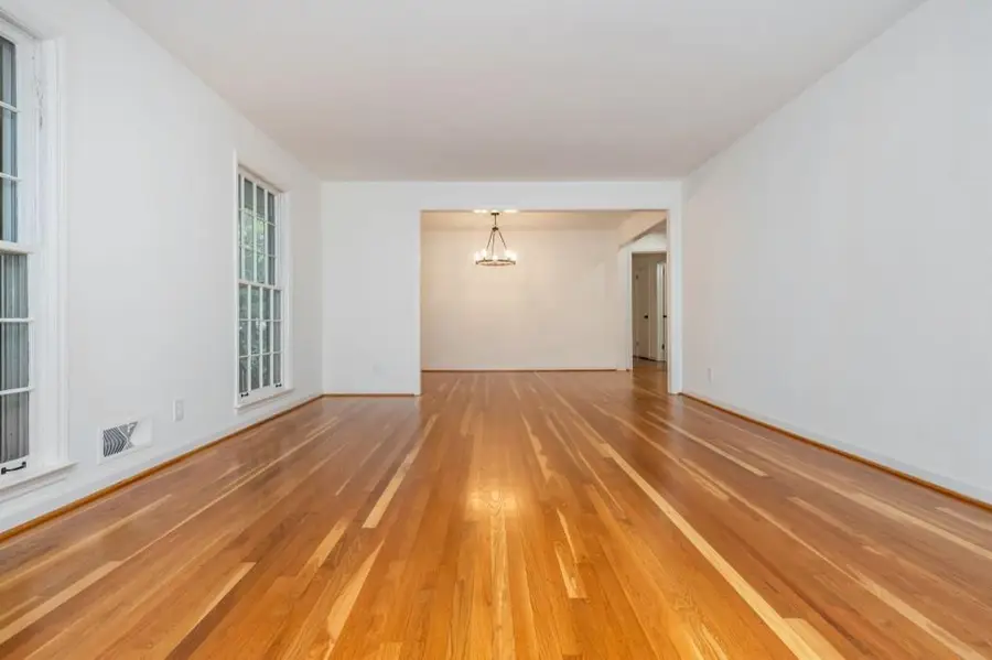 1077 Vistavia Circle, Decatur, GA 30033 - Image #2