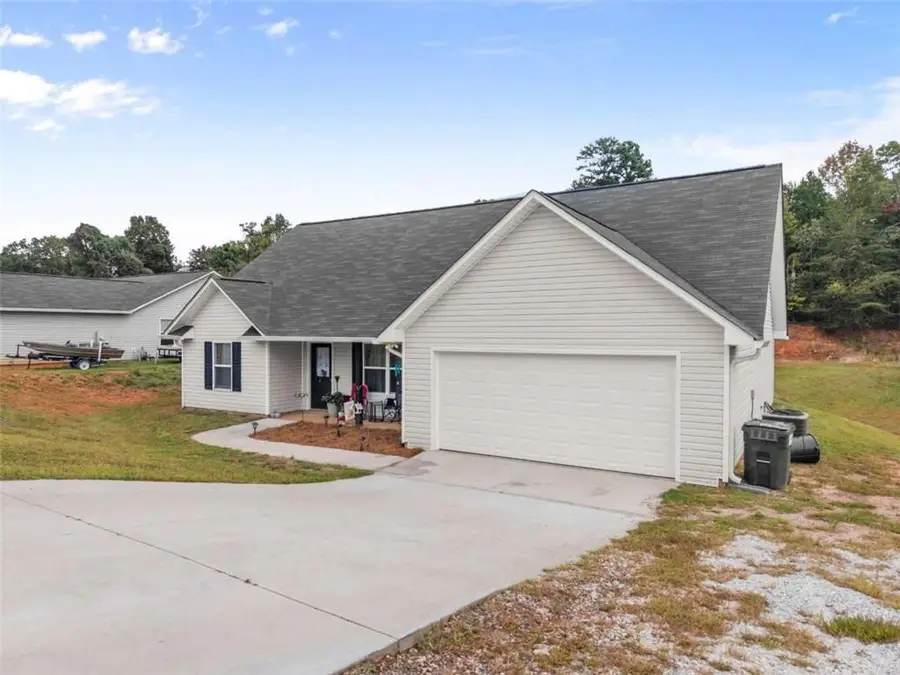 203 Russell Woods Drive, Mount Airy, GA 30563 - Image #3