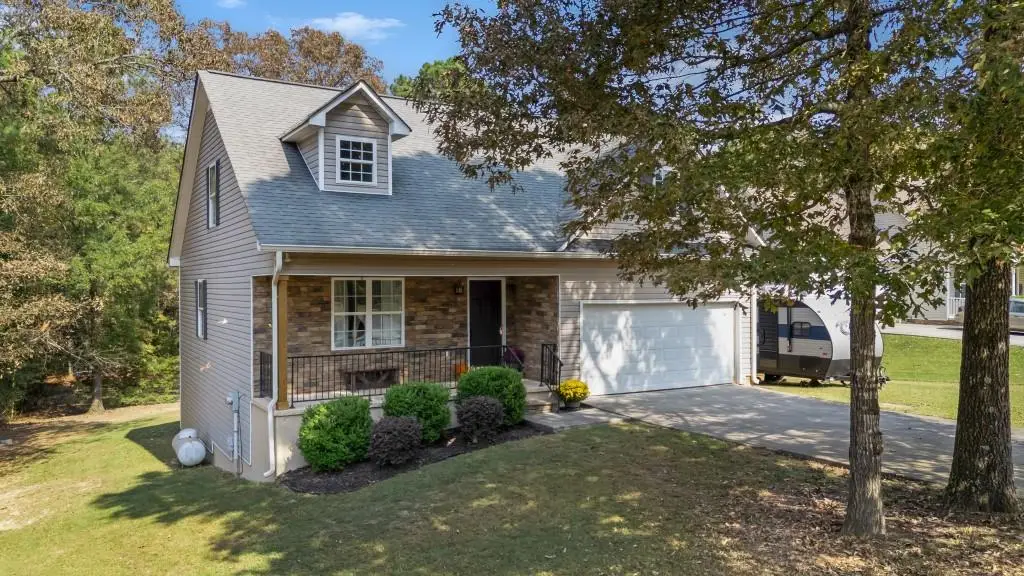 172 Hunters Trail, Calhoun, GA 30701 - #1