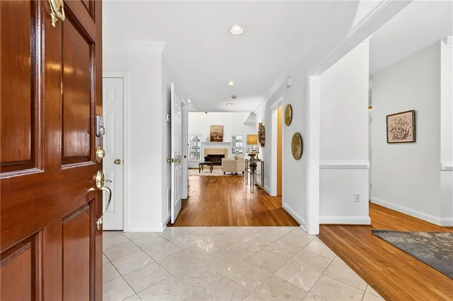 201 Crossing Valley Lane, Atlanta, GA 30339 - Image #2