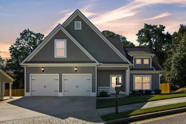 105 Rabbits Run, Fayetteville, GA 30214