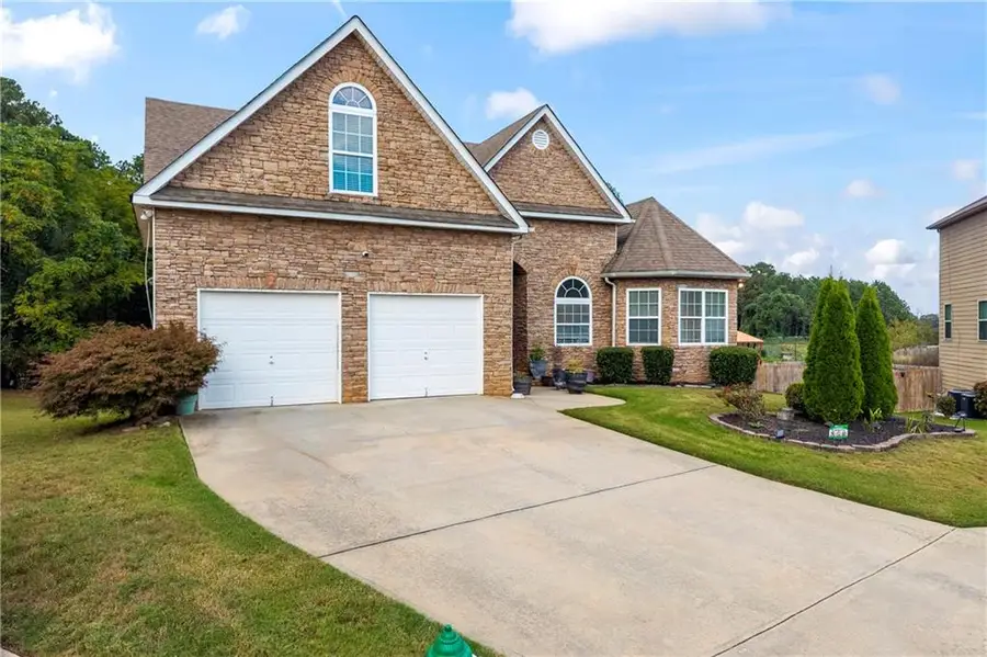 330 Brittney Cove, Loganville, GA 30052 - Image #2