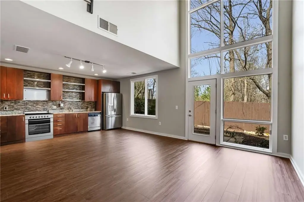 1342 Rietveld Row Nw, Atlanta, GA 30318 - Image #1