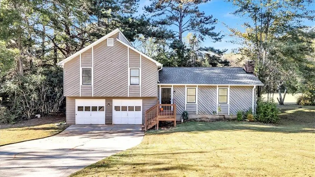 450 Valley Woods Circle Se, Conyers, GA 30094 - Image #1