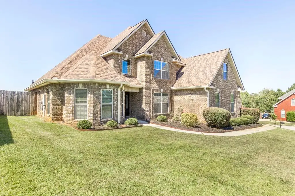 402 Charlotte Drive, Bonaire, GA 31005 - Image #1